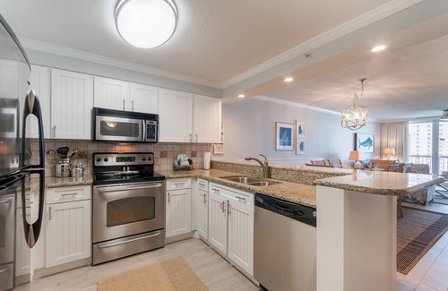 Destin Condo | Gulf Views-Dolphin Sightings! Destin Beachfront Property-2BR/2BA condo sleeps 6