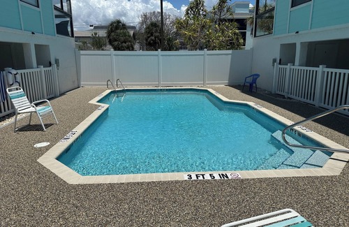 Holmes Beach Condo | Gulf views from unit, 1 minute walk to beach, heated pool. SPECIAL RATE