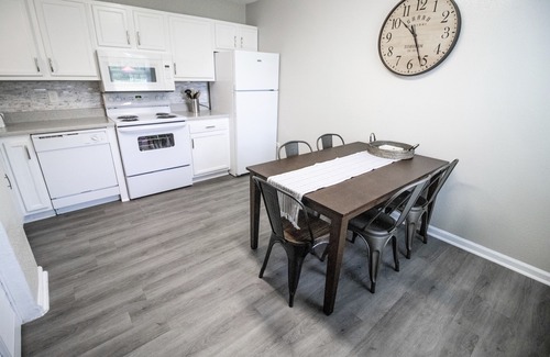 Gulfport Apartment | Gulfport 2 br Apt with pool + High speed Internet
