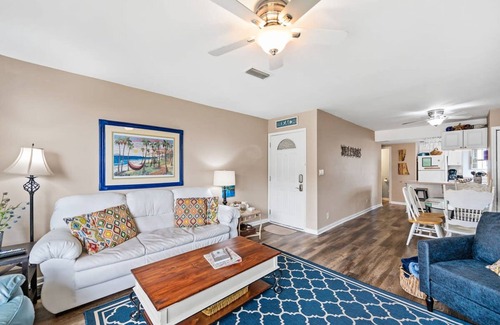 Gulf Shores Villa | Gulfside Townhome 32 Beachfront Townhouse w Pool