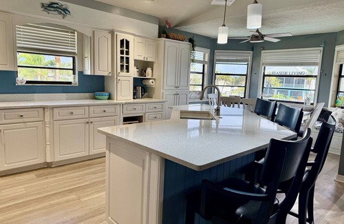 Spring Hill House | Gulfview Villa - waterfront, spacious, 5 bed, heated pool, direct gulf access