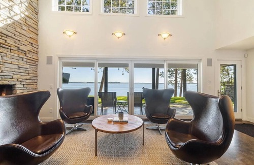 Lake Shore House | Gull Lake Luxury, 4-BR house with all the amenities you could ever want or need!