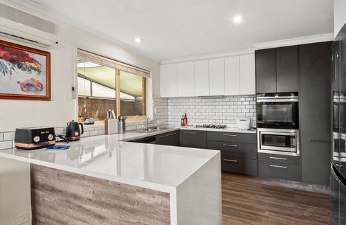 Queenscliff House | Gummy House by the Bay