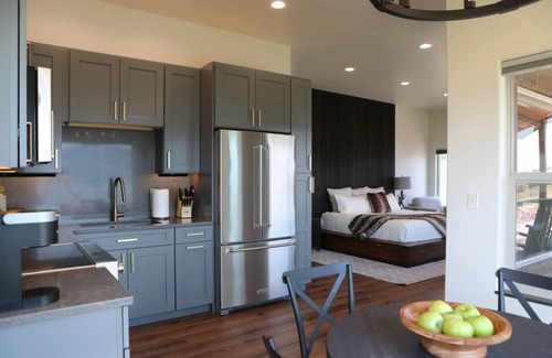 Elmo House | Gunbarrel Studio Cabin-Mountain Modern w/Lake View