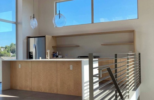 El Segundo House | Gundo Urban Executive Suite