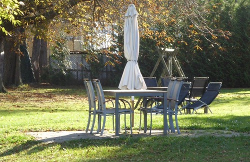 Gingst Apartment | Gut Rattelvitz Parterre A, hochwertig, Sauna, Kamin, eTankstelle, Spielscheune, 15.000qm Parkland