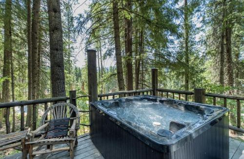 Ardenvoir House | Guten Cabin by NW Comfy Cabins