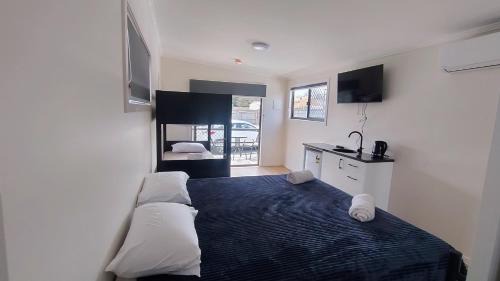 Guyra Hotel | Guyra Club Cabins
