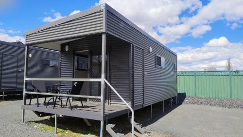 Guyra Hotel | Guyra Club Cabins