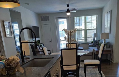 Dallas Apartment | GV202 - 3BD 2.5BA Lluxury Apt in DFW/Grapevine