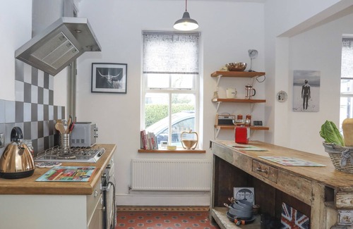 Beaumaris Cottage | GWALIA STORES, pet friendly, country holiday cottage in Beaumaris