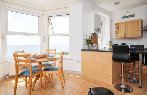 Rhyd-y-clafdy Cottage | GWEL Y MOR, family friendly, country holiday cottage in Pwllheli