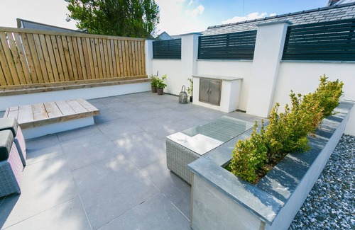 Rhosneigr Cottage | Gwel y Mor - sea views in Rhosneigr - sleeps six guests in three bedrooms
