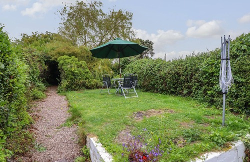 Bodorgan Cottage | GWENALLT, pet friendly, character holiday cottage in Malltraeth