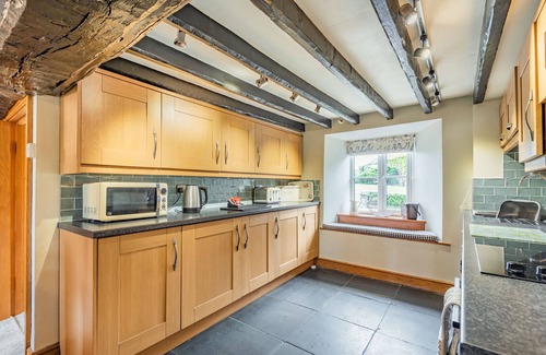 Dyffryn Ardudwy House | GWRTHEYRN, pet friendly, character holiday cottage in Dyffryn Ardudwy
