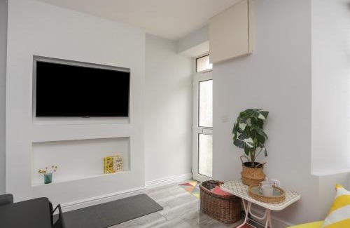 Nefyn House | Gwynle