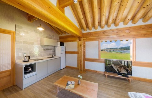 Gyeongju House | Gyeongju Yongjang Hanok Pension