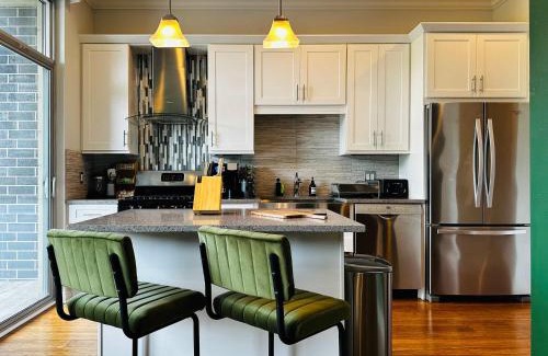 Near West Side Apartment | Gym Garage Parking Balcony Sleeps 4