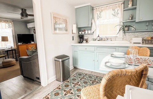 Port St. Joe Apartment | Gypsy Cottage | Scallop Season|Downtown