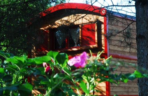 Longue-Jumelles Bed & Breakfast | Gypsy Nature B&B