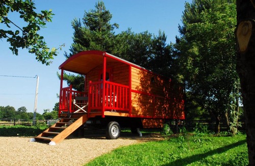 Longue-Jumelles Bed & Breakfast | Gypsy Nature B&B