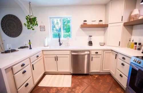 Riverside Park House | Gypsy Soul Villa & Pool Retreat