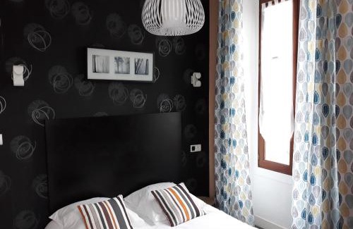 Uzerche Hotel | Hôtel Ambroise