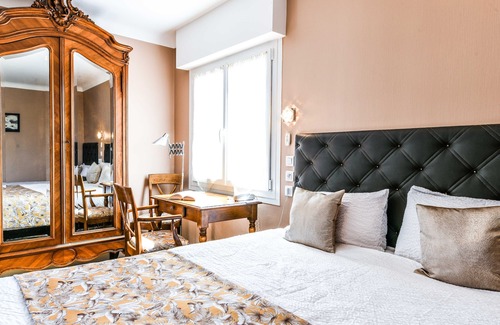 Montfort-en-Chalosse Hotel | Hôtel Aux Tauzins