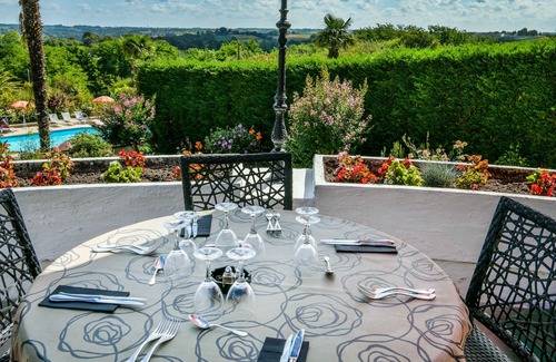 Montfort-en-Chalosse Hotel | Hôtel Aux Tauzins