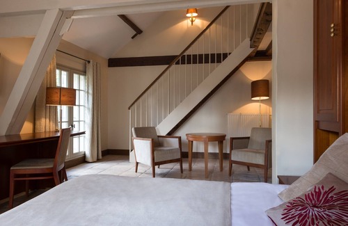 Provins Hotel | Hôtel Aux Vieux Remparts, The Originals Relais