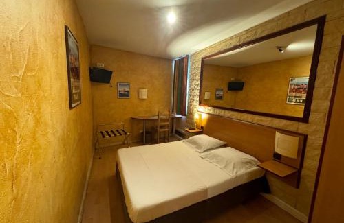 Centre Ville Hotel | Hôtel Bosquet Pau Centre - Self Check In Budget Hotel