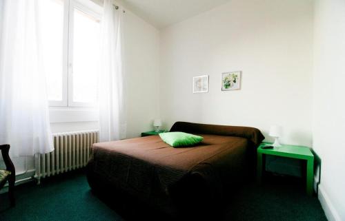 Meximieux Hotel | Hôtel Brasserie Le Lion d'Or