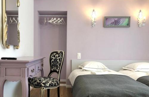 Pierrefontaine-les-Varans Hotel | Hôtel D’Artiste