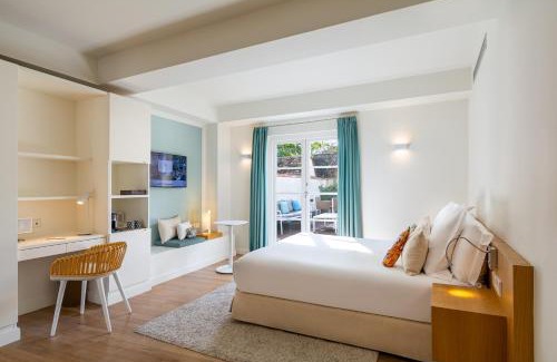 Fontainebleau Hotel | Hôtel de Cavoye