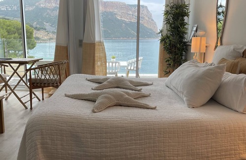 Cassis Hotel | Hôtel de la Plage Mahogany