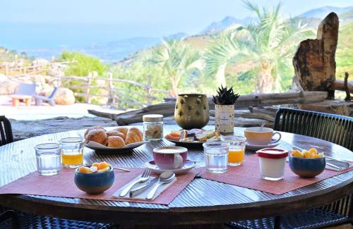 Calenzana Hotel | Hôtel Domaine A Flatta