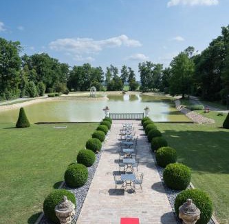 Vonnas Hotel | Hôtel du Bois Blanc Domaine d'Epeyssoles Georges Blanc