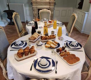 Bonneval House | Hôtel du Château Bois Guibert