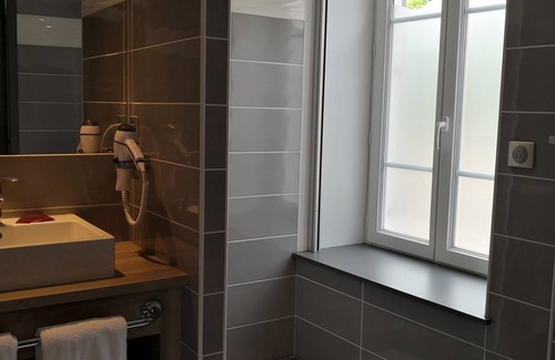 Chatillon-sur-Chalaronne Hotel | Hôtel du Commerce