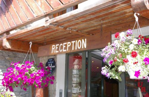 Bonneval-sur-Arc Hotel | Hôtel du Glacier des Evettes