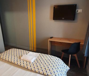 Secondigny Hotel | Hôtel Ecu de france