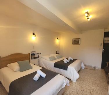 Les Omergues Hotel | Hôtel Etape