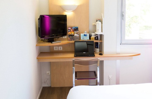 Eybens Hotel | Hôtel inn Eybens - Grenoble Sud (ex: Kyriad)