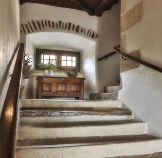 Uzerche Hotel | Hôtel Joyet de Maubec