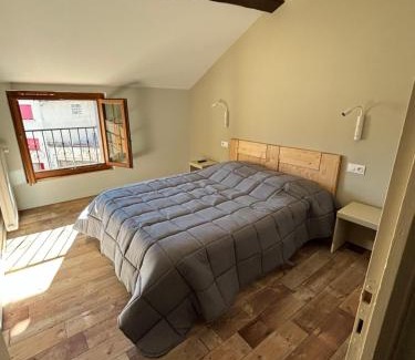 Les Angles Hotel | Hôtel Le Coq d'Or