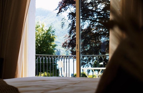 Talloires-Montmin Hotel | Hôtel Le Mouton Bleu