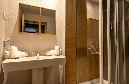 Saint-Jorioz Hotel | Hôtel le Pré du Lac