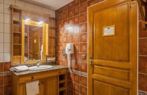 Belle Plagne Hotel | Hôtel Les Balcons Village