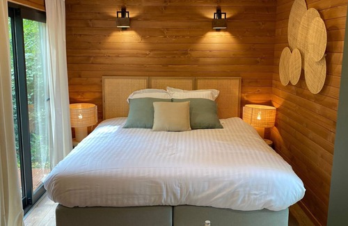 Vaugrigneuse Hotel | Hôtel Les Lodges De Vaugrigneuse