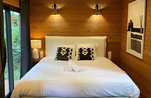 Vaugrigneuse Hotel | Hôtel Les Lodges De Vaugrigneuse